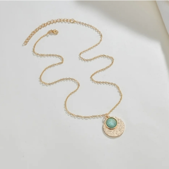 Round Green/Golden sphere pendant - Picture 5 of 7